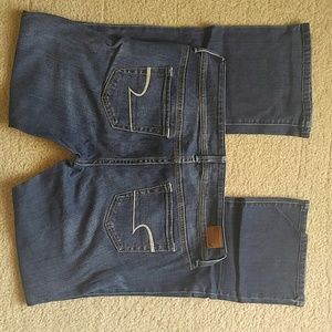 AMERICAN EAGLE JEANS